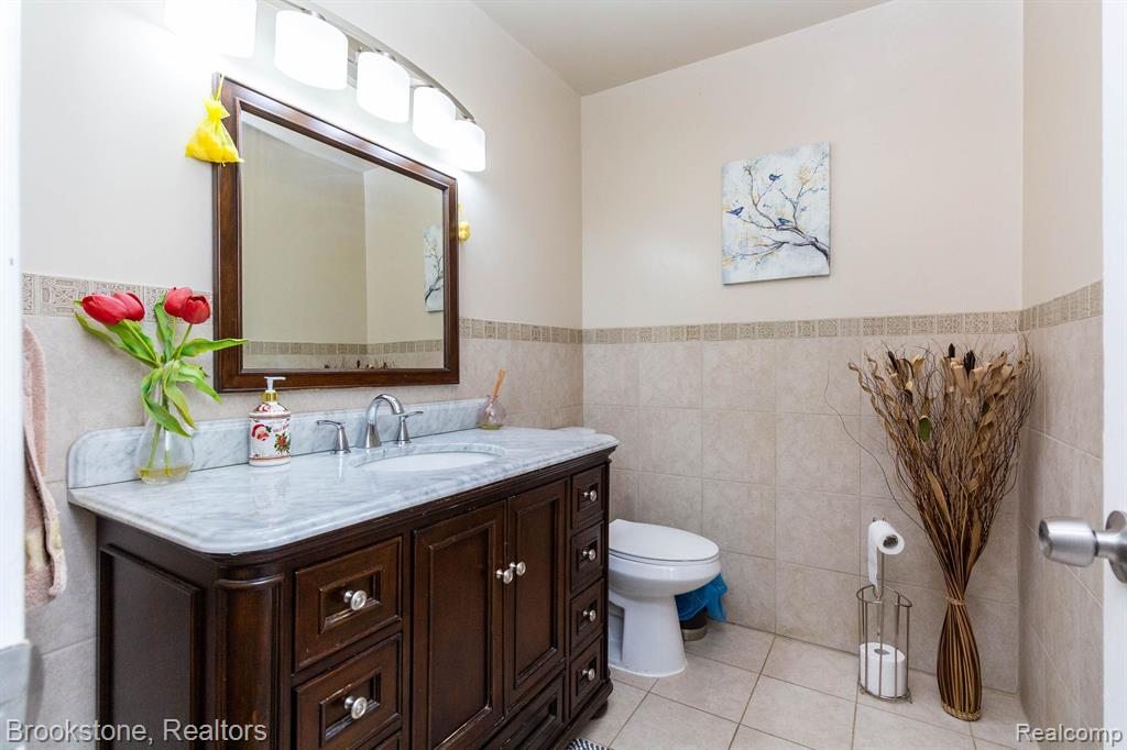 5215 RICHARD Run, West Bloomfield, MI — Photo 33