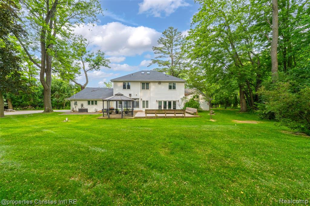 6663 Bloomfield Lane, West Bloomfield, MI — Photo 45