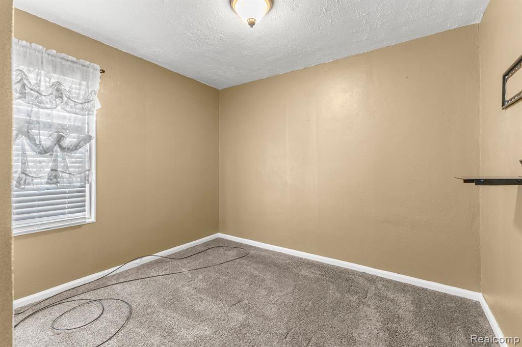 5101 CLIPPERT Street, Dearborn Heights, MI 48125 — Photo 18