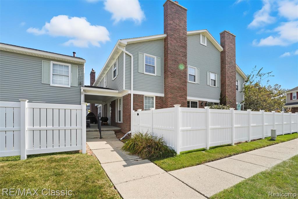 20903 W Glen Haven Circle, Novi, MI 48167 — Photo 3