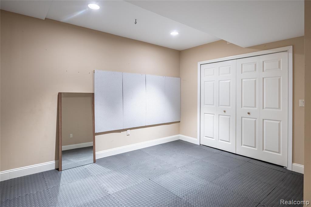 4575 Forest Edge Lane N, West Bloomfield, MI 48323 — Photo 63