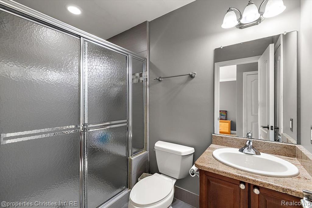 7220 Essex Drive, West Bloomfield, MI — Photo 64