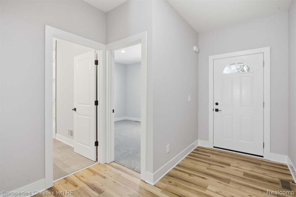 23150 Waterview Drive, New Boston, MI 48164 — Photo 3