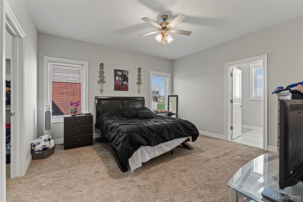 49626 MANISTEE Drive, Chesterfield, MI 48047 — Photo 12