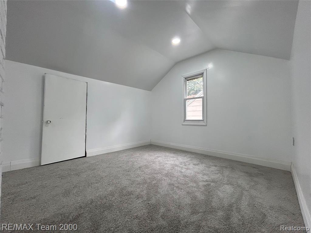9961 N Rutland, Detroit, MI 48227 — Photo 16