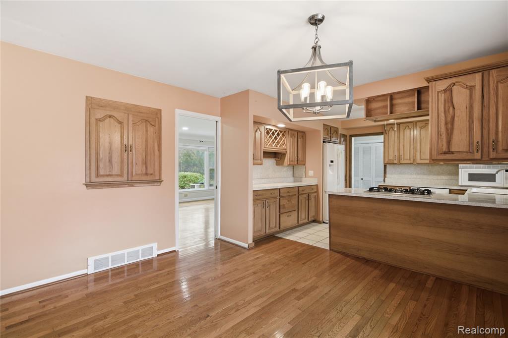 29256 Utley Road, Farmington, MI 48334 — Photo 25