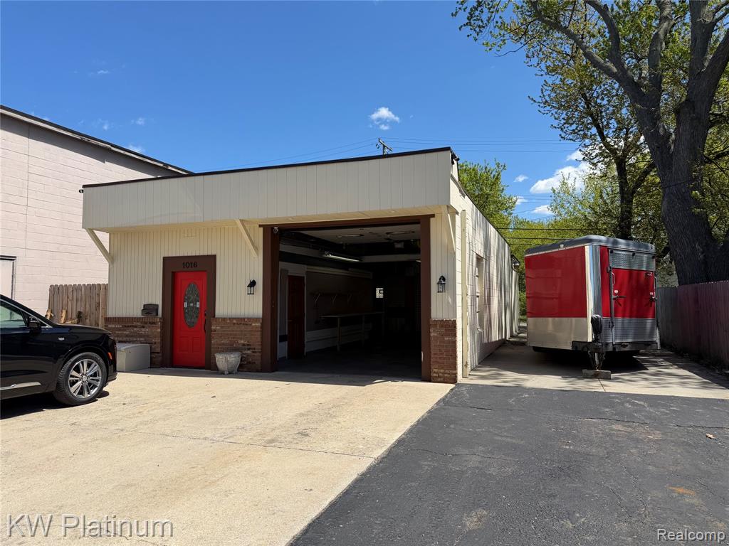 1016 11th Avenue, Port Huron, MI 48060