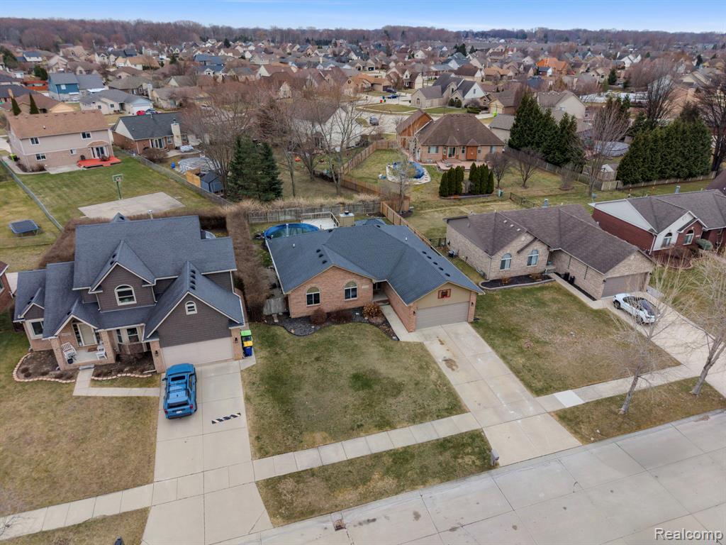 49248 Berkshire Drive, Chesterfield, MI 48047 — Photo 53