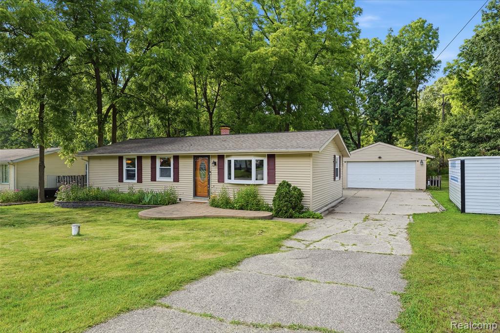 608 Snyder Road, Highland, MI — front exterior