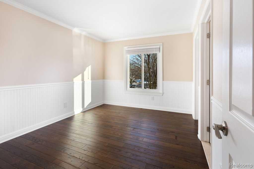 50234 Helfer Boulevard, Wixom, MI 48393 — Photo 17