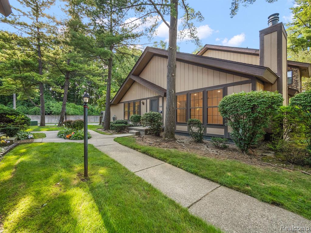 25167 GREENBROOKE Drive, Southfield, MI 48033 — Photo 3