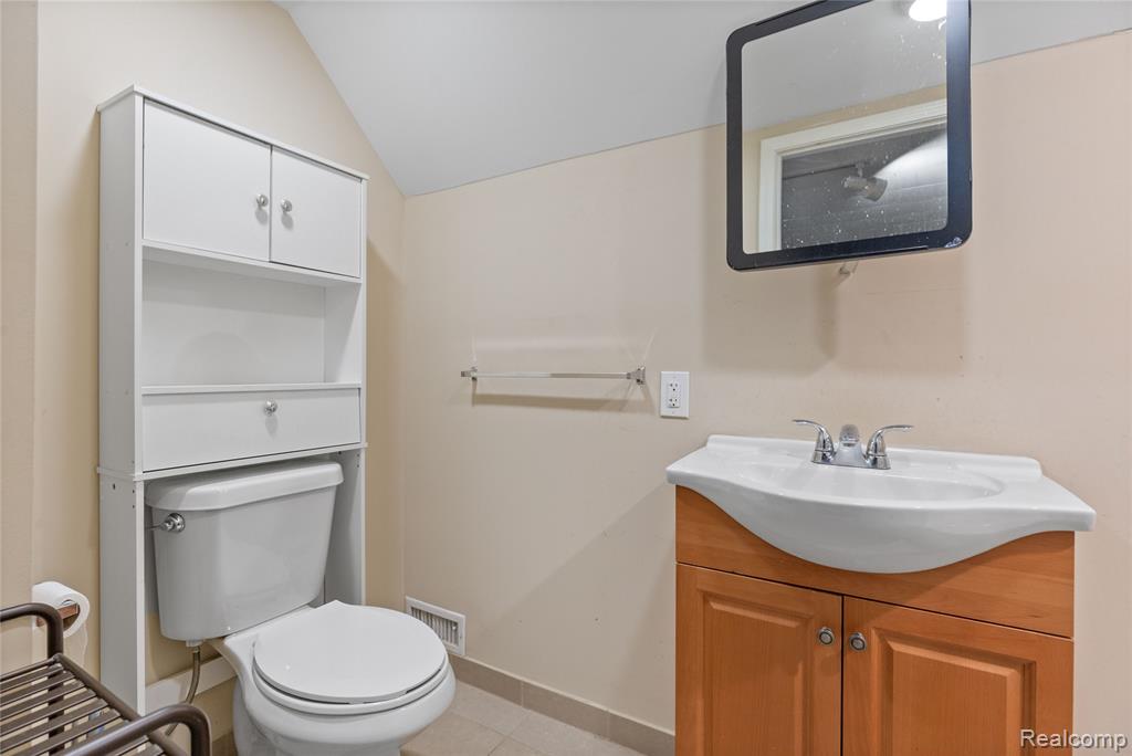 4168 Kingston Street, Dearborn Heights, MI 48125 — Photo 17