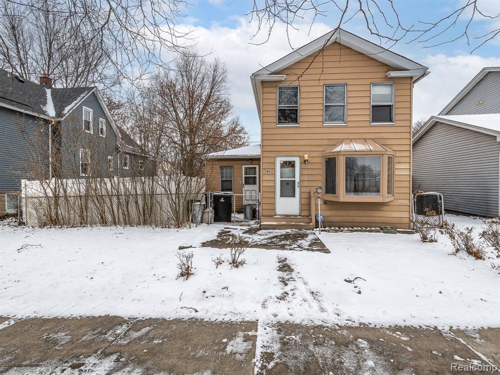 547 Pine Street, Wyandotte, MI 48192 — front exterior