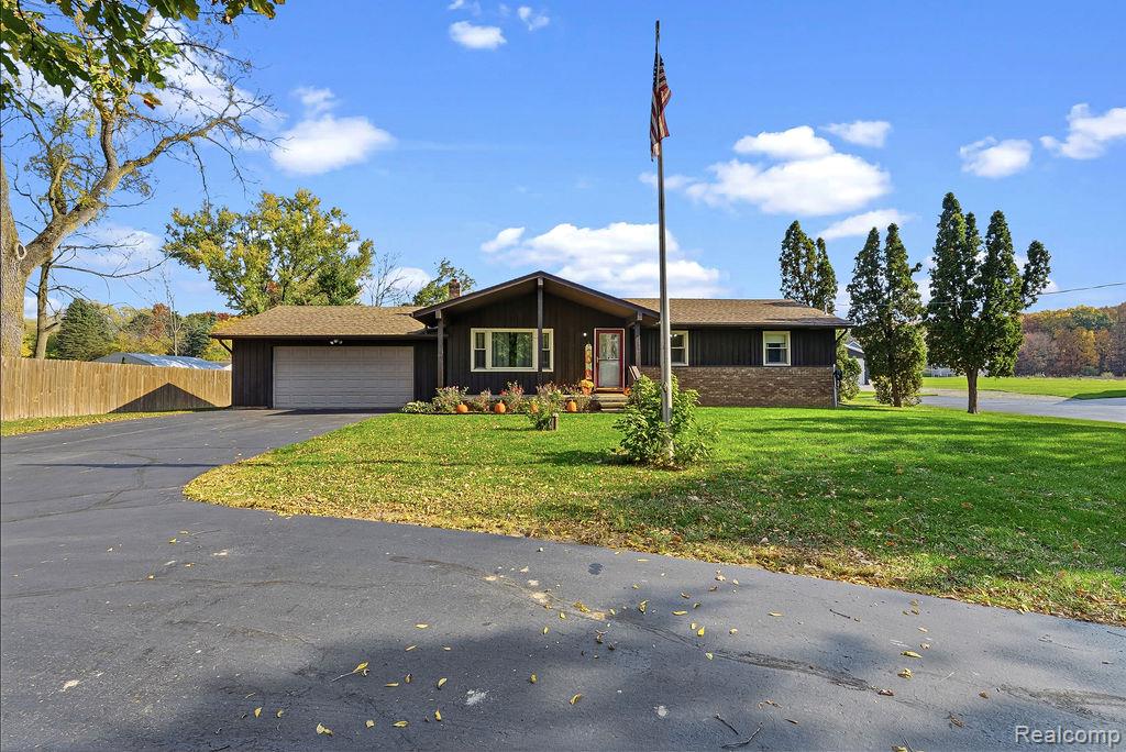 7274 Ormond Road, Davisburg, MI 48350