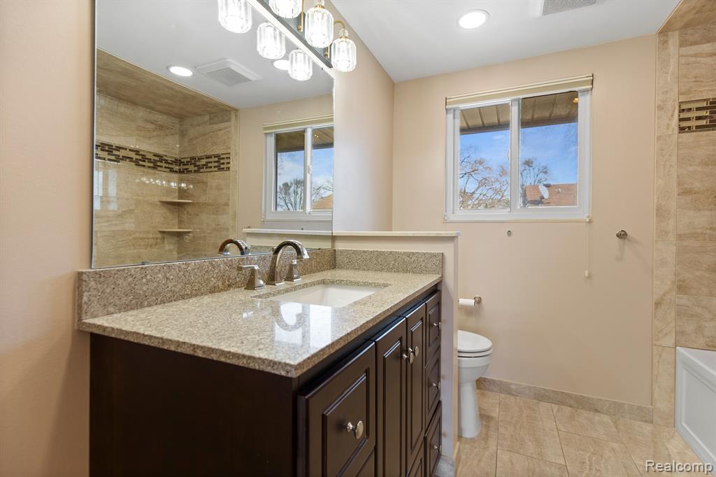 8573 SAN MARCO Boulevard, Sterling Heights, MI 48313 — Photo 14