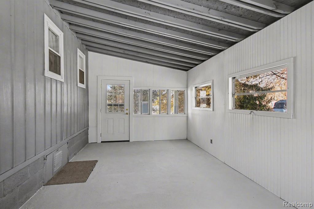 786 Red Oaks Drive, Howell, MI 48843 — Photo 11