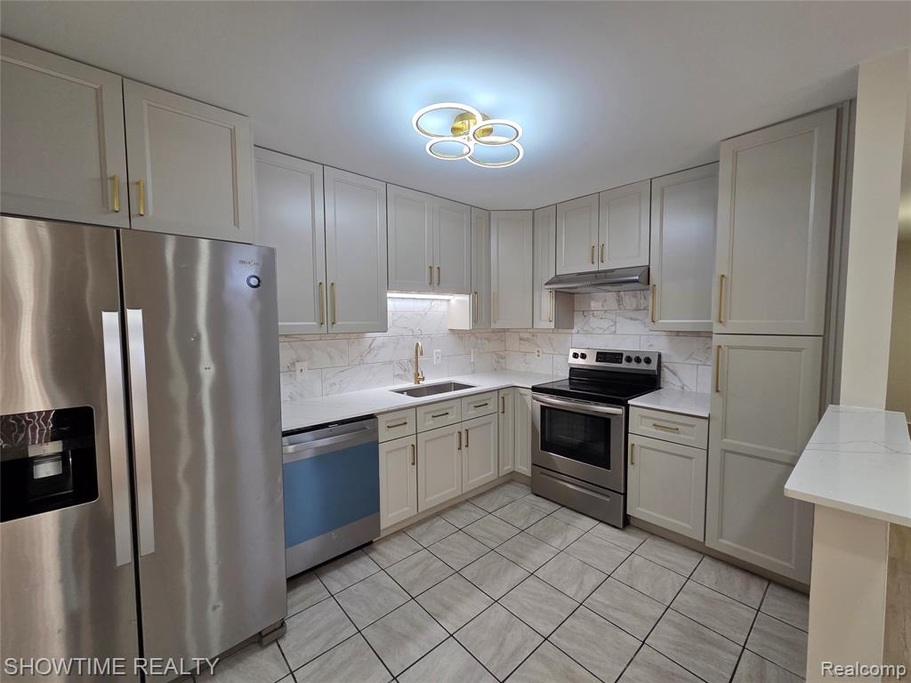 43441 Cape Drive, Sterling Heights, MI 48313 — Photo 5