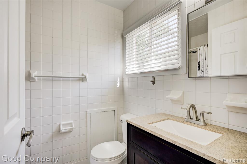 6327 Snow Apple Drive, Clarkston, MI — Photo 23