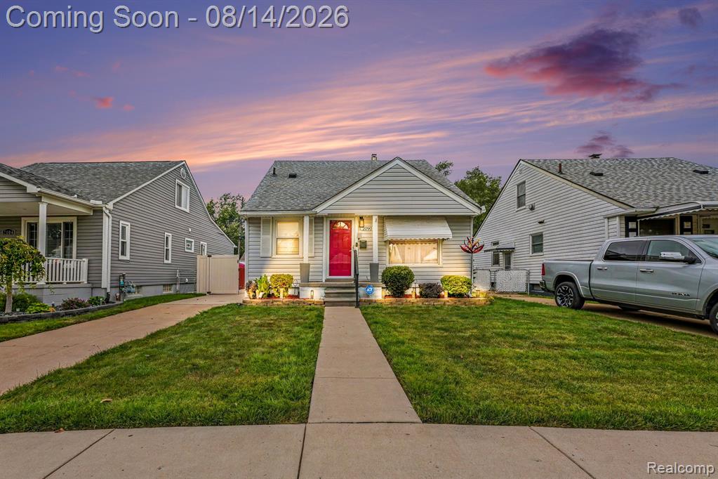 2090 Leblanc Street, Lincoln Park, MI 48146