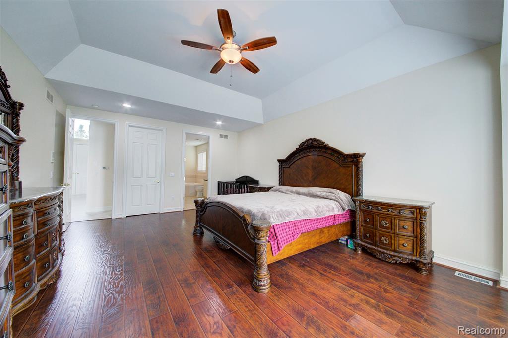 4935 Maceri Circle, Sterling Heights, MI 48314 — Photo 25