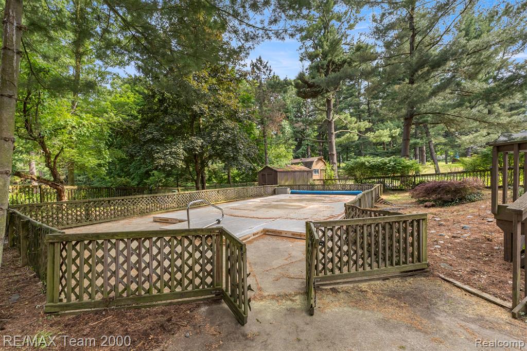 5445 Pine View Drive, Ypsilanti, MI 48197 — Photo 33