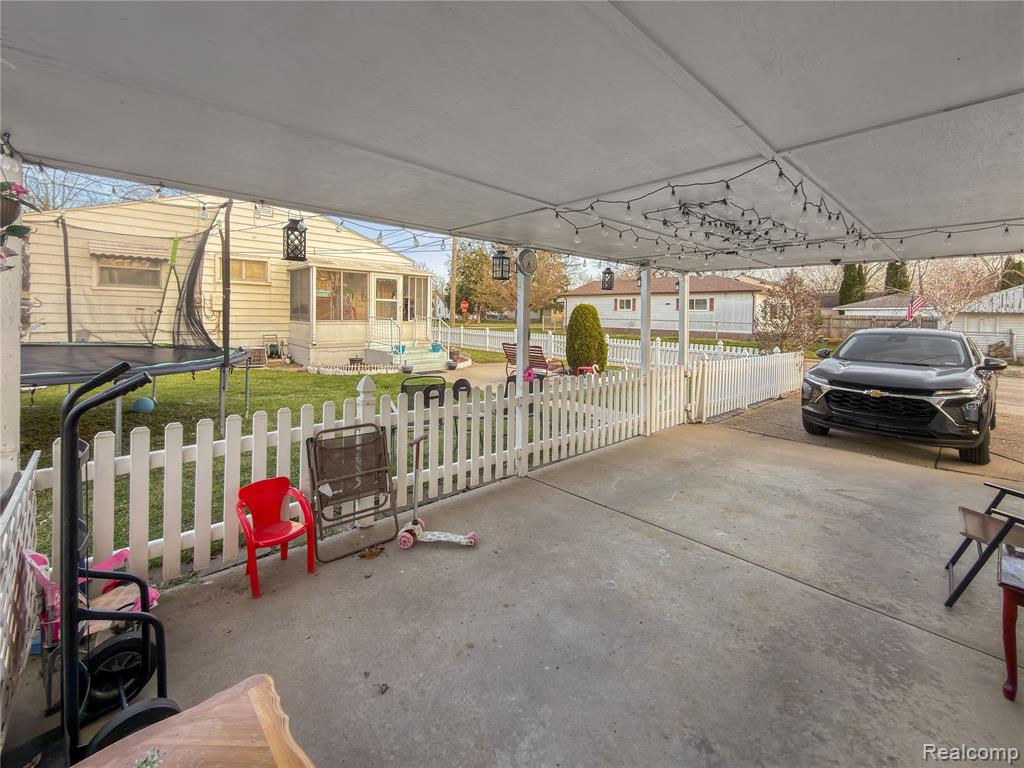 4710 Edgewood Street, Dearborn Heights, MI 48125 — Photo 34
