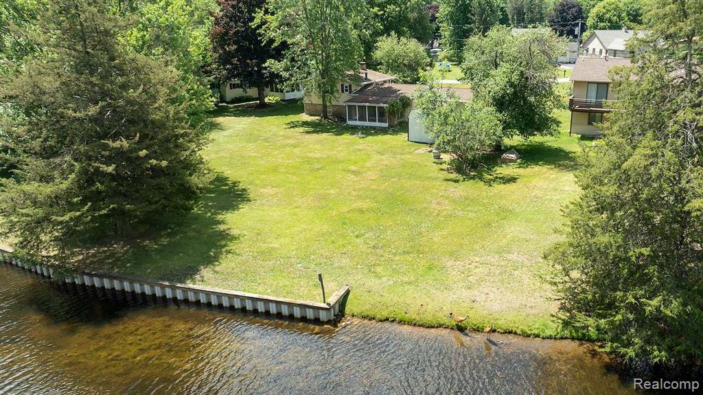 1165 Camelot Drive, Pinckney, MI 48169 — Photo 54