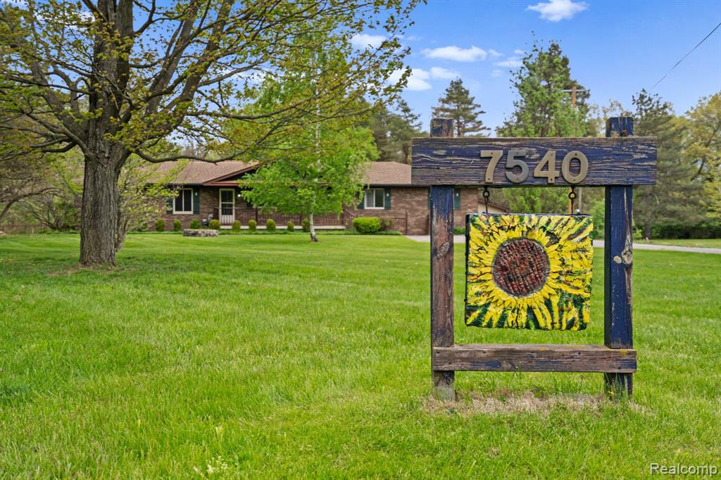 7540 Dexter Pinckney Road, Dexter, MI 48130 — Photo 4