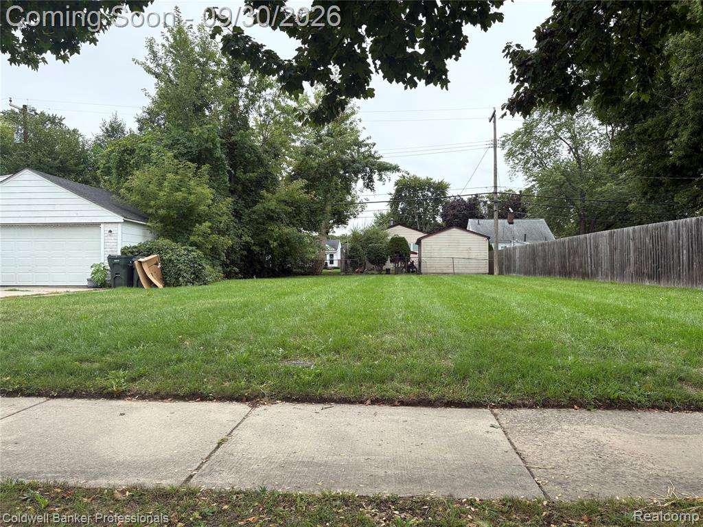 22404 Maxine Street, Saint Clair Shores, MI 48080