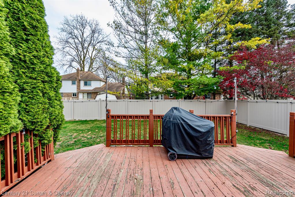40306 LA GRANGE Drive, Sterling Heights, MI 48313 — Photo 30