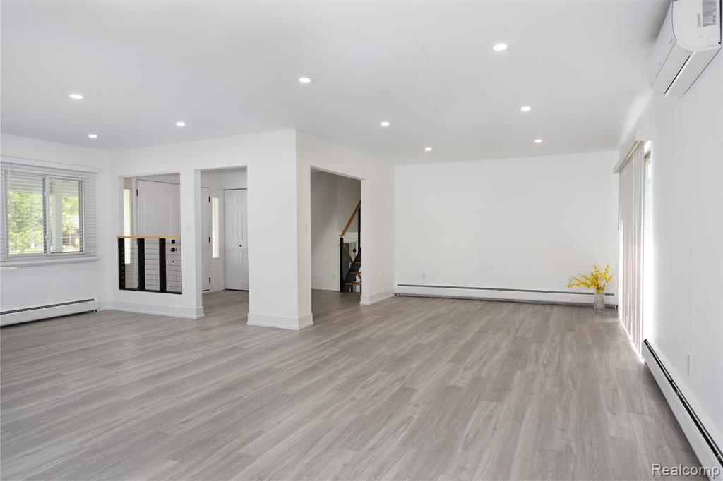 2862 Rossmoor Circle, Bloomfield Hills, MI 48302 — Photo 4