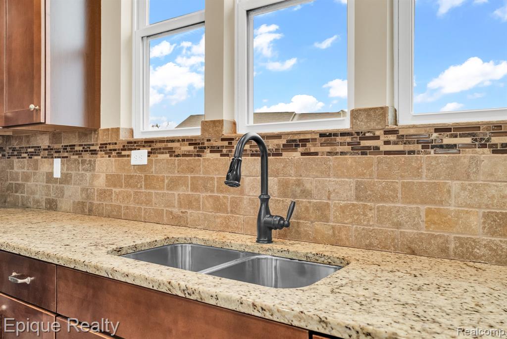 9415 Sand Hill Drive, Grand Blanc, MI 48439 — Photo 18