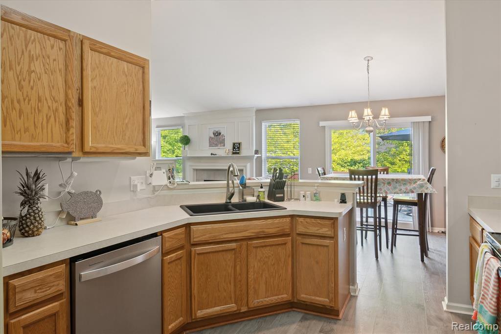 7160 Warwick Drive, Ypsilanti, MI 48197 — Photo 31