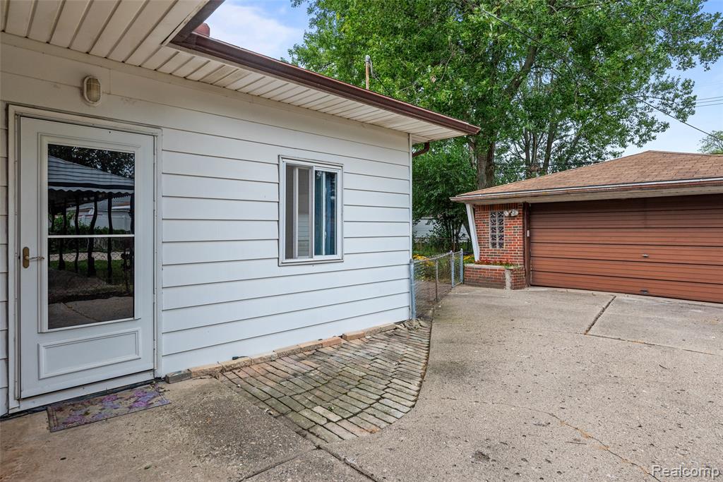 6651 Cardwell Street, Garden City, MI — Photo 19