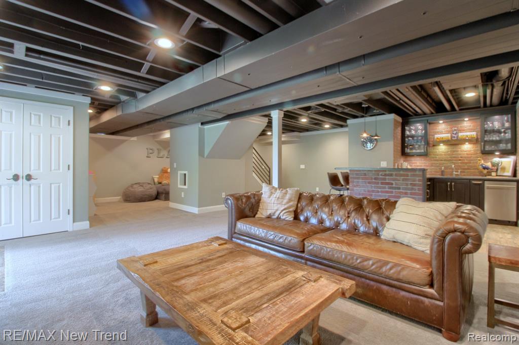 9457 DALEVIEW Drive, South Lyon, MI 48178 — Photo 31