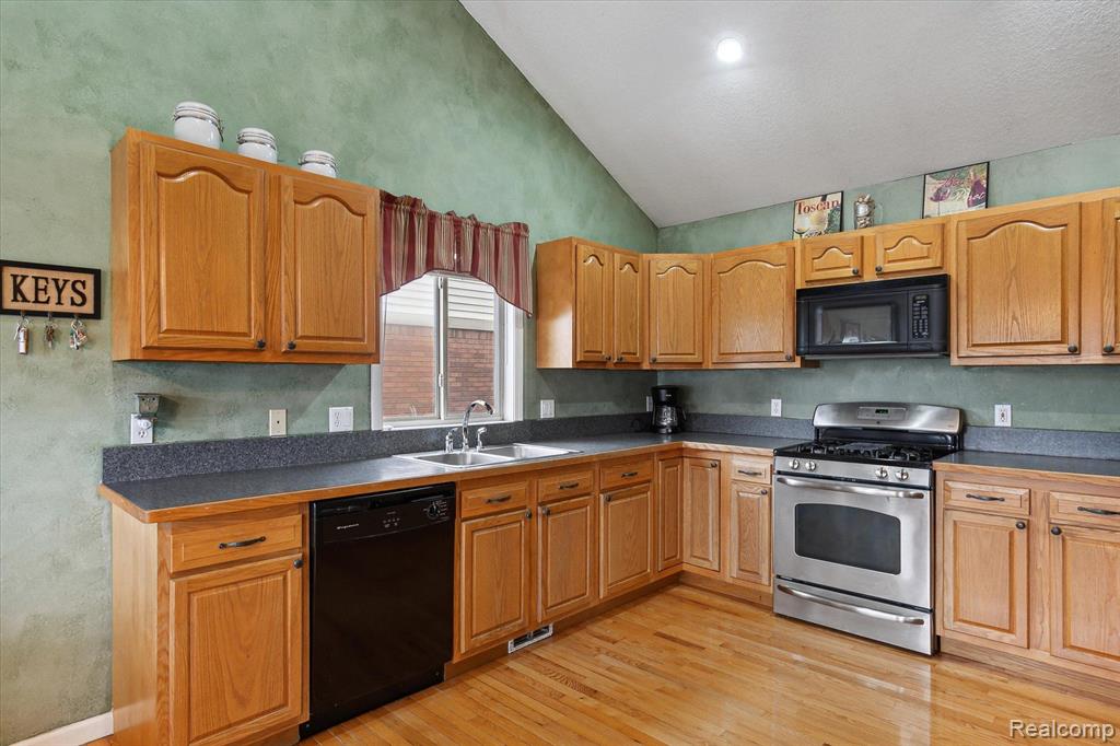 12226 HANNAH Lane, Carleton, MI 48117 — Photo 14