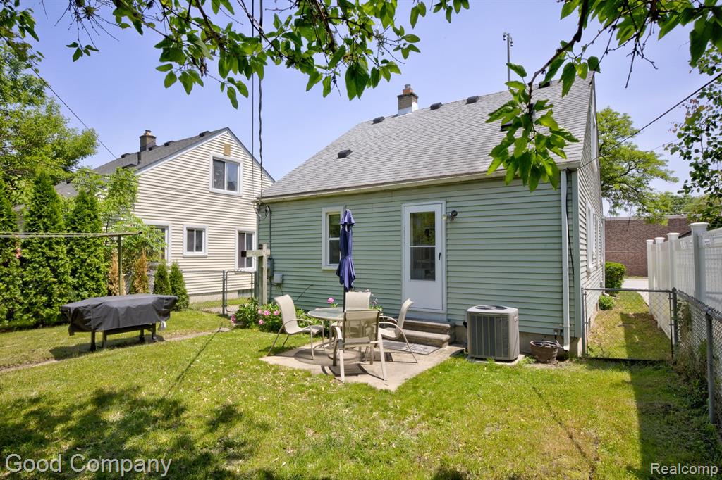 524 S Stephenson Highway, Royal Oak, MI 48067 — Photo 39