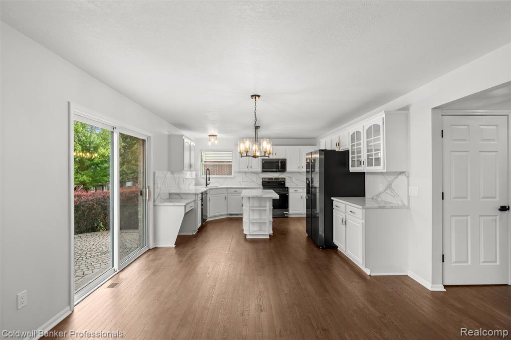 16413 MULBERRY Way, Northville, MI 48168 — Photo 10