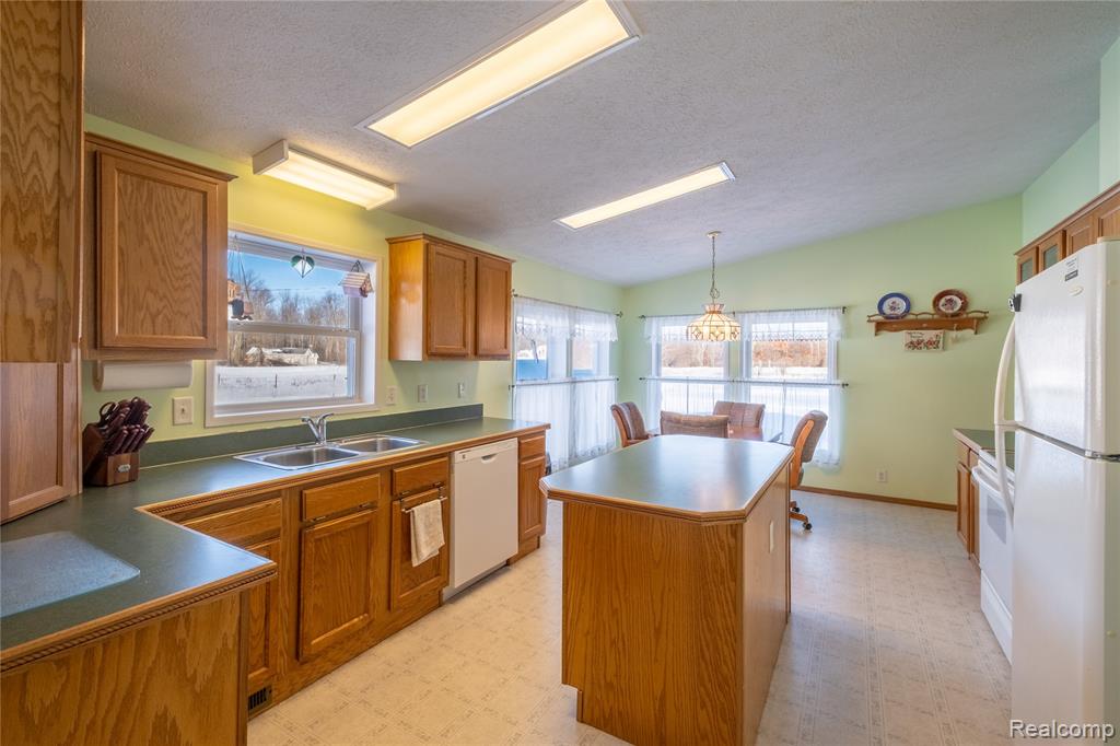 11944 N Wise Road, Clare, MI 48617 — Photo 7