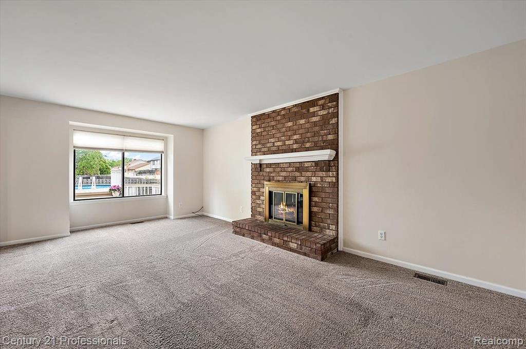 43587 Petrucci Drive, Clinton Twp, MI 48038 — Photo 22