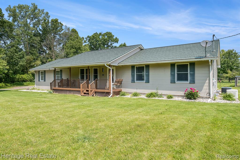 4864 Holmes Road, Goodrich Vlg, MI — Photo 3