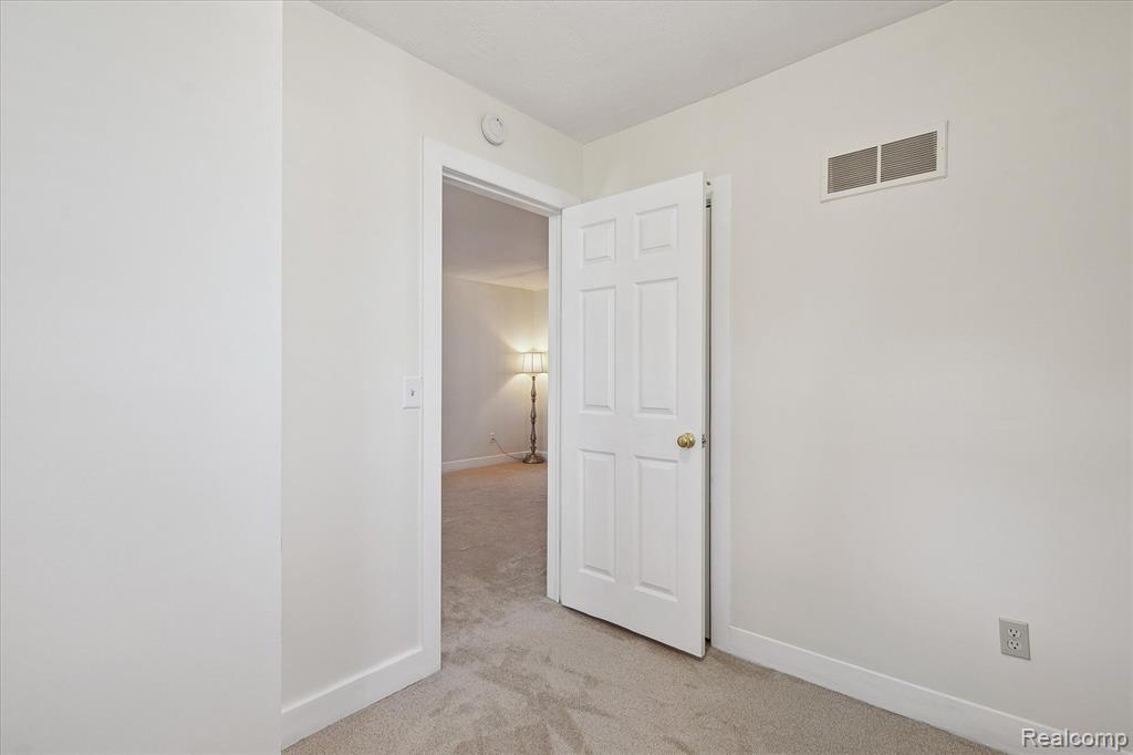 98 WATERLY Avenue, Waterford, MI 48328 — Photo 9