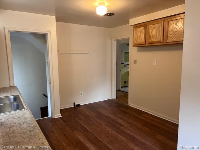 7548 Rockdale, Redford, MI 48239 — Photo 9