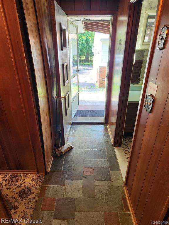 3740 SHADY BEACH Boulevard, Orchard Lake Village, MI 48324 — Photo 31