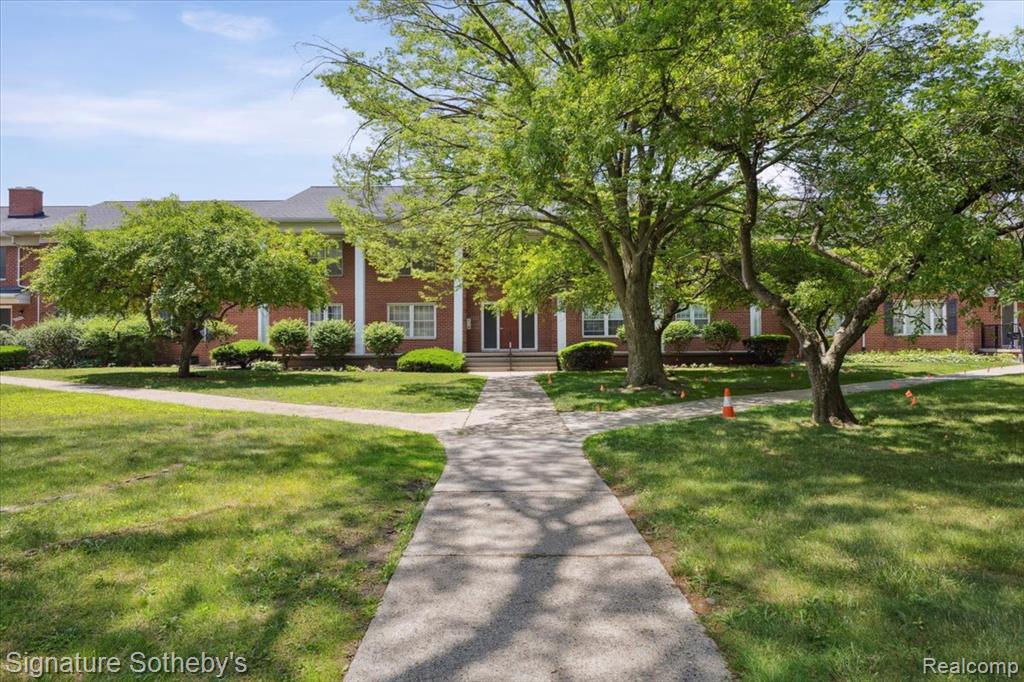 27671 W Echo Valley, Farmington Hills, MI 48334 — Photo 18