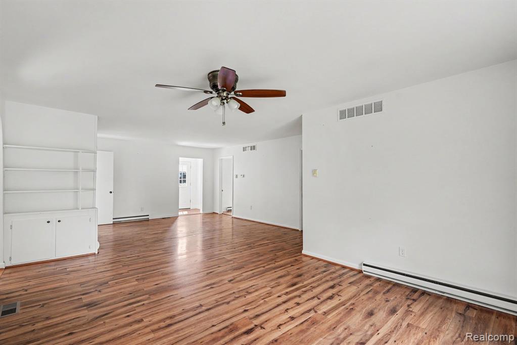 5380 Center Street, Clarkston, MI — Photo 4