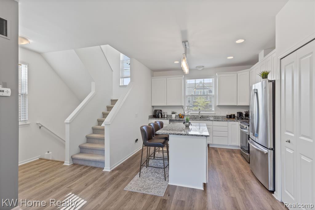 3208 JOHANNA WARE W, Wixom, MI 48393 — Photo 4