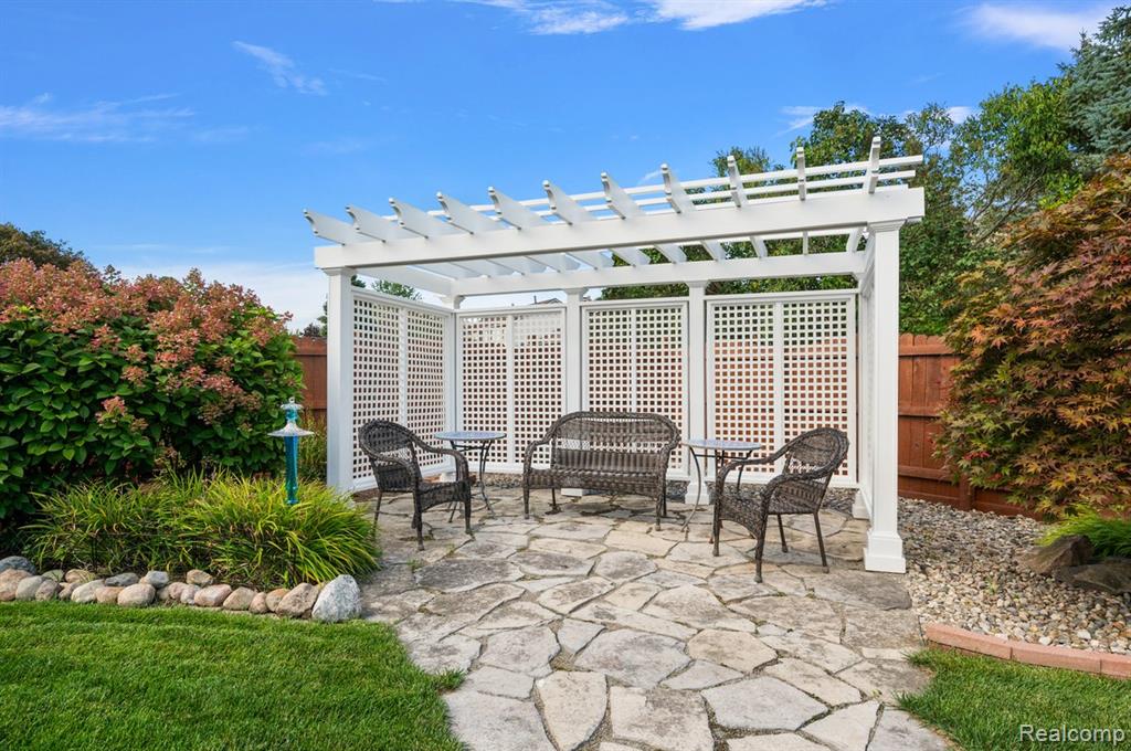 44304 Pentwater Drive, Clinton Twp, MI 48038 — Photo 13