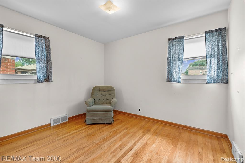 6514 Maple Street, Dearborn, MI 48126 — Photo 15