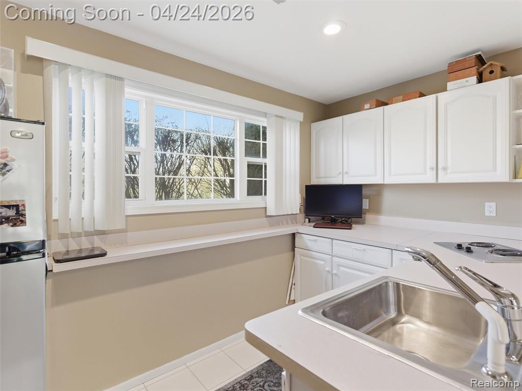 5617 Millpointe Drive, Waterford, MI 48327 — Photo 21